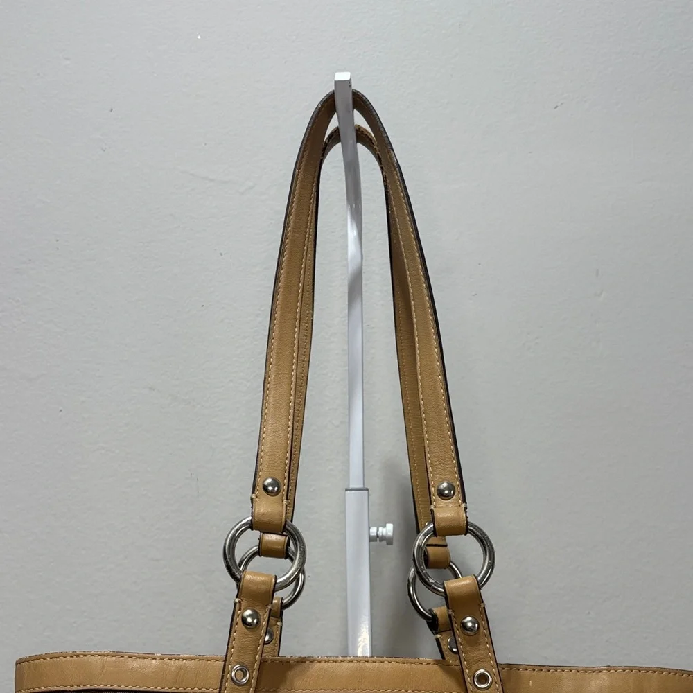 Coach Signature Gallery Tote F11526 - Picture 7 of 13